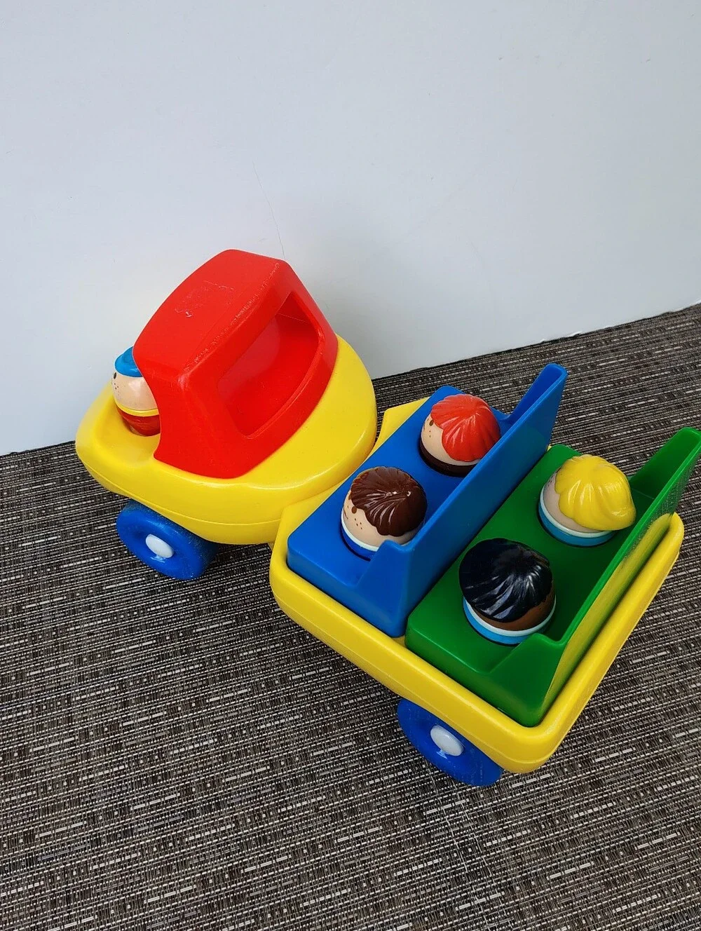 Vintage 1985 Little Tikes Toddle Tots Change Around Truck With 6 Figures